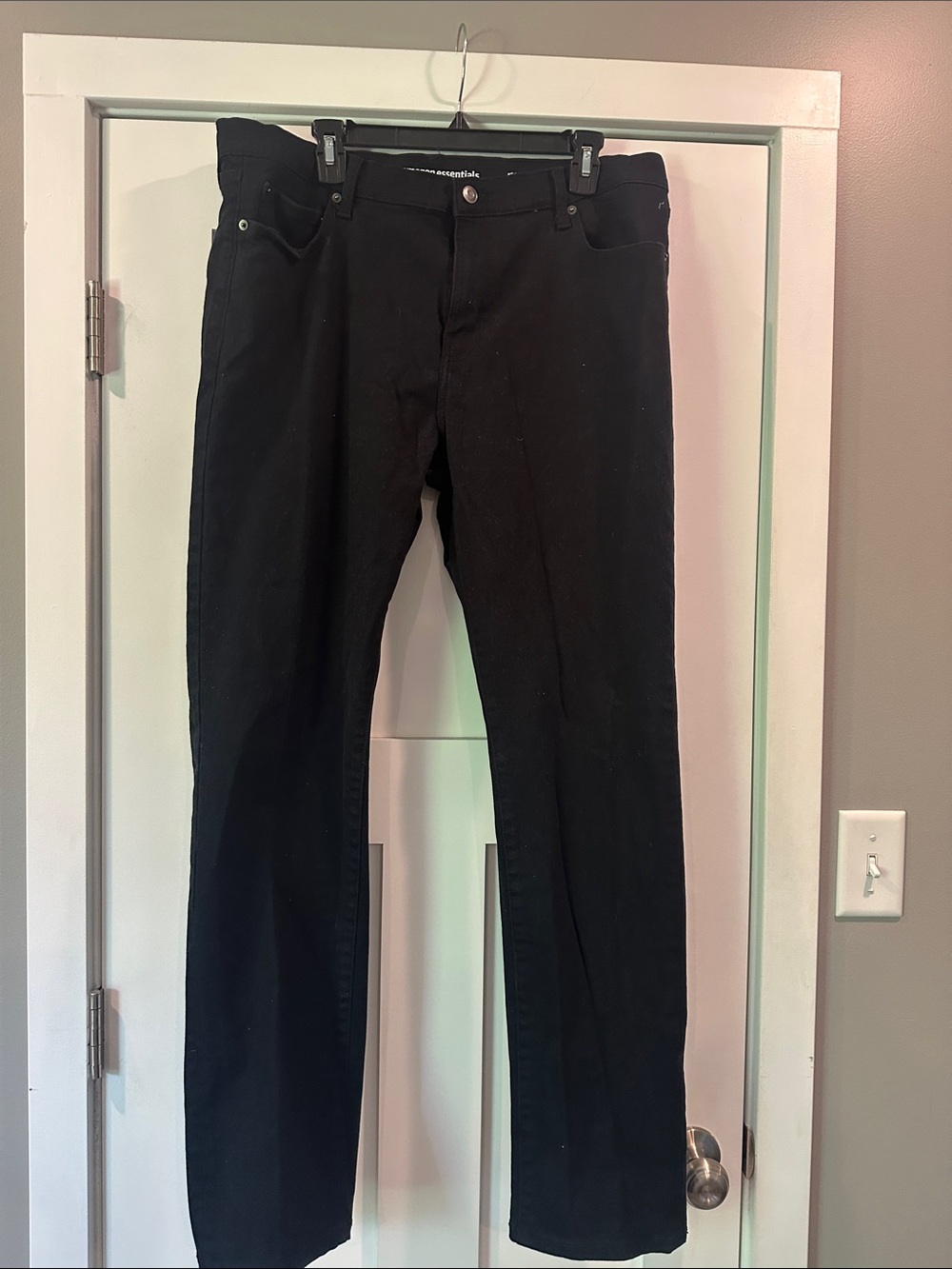 Men's Black Jeans - Classic Straight Fit